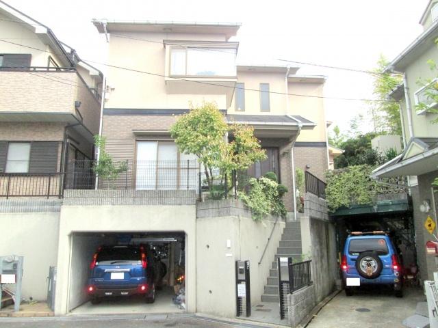 Local appearance photo. Each room is a 6-quires more rooms