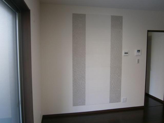 Living. Dog you have to accent the wallpaper there is a deodorant effect, Cat also happy