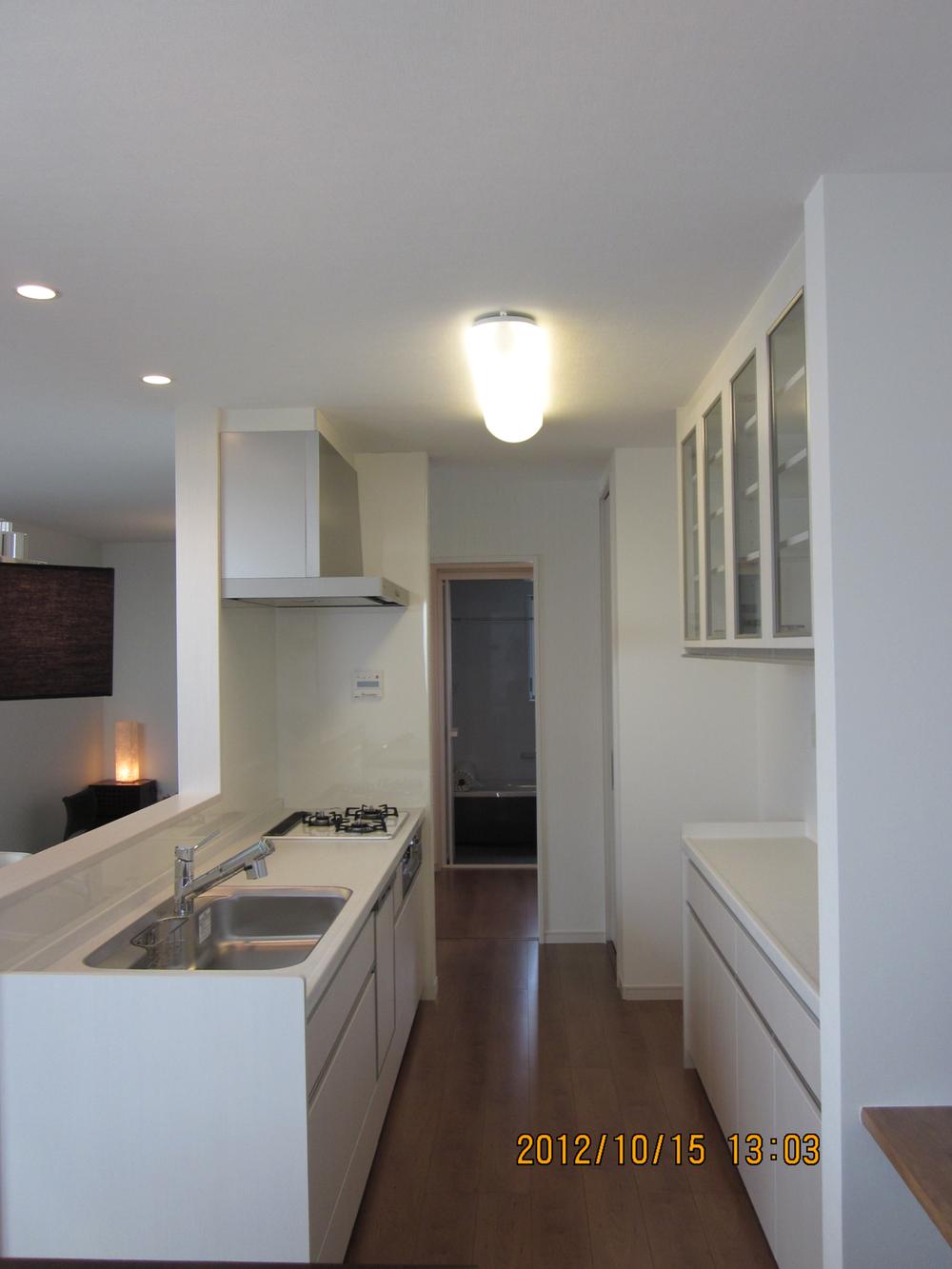 Kitchen. Dishwasher, Water filter, Clear top stove with kitchen.