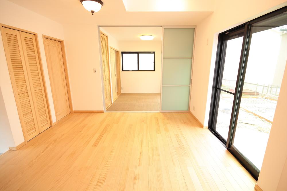 Non-living room. 22 Pledge more spread in the LDK + Japanese-style room