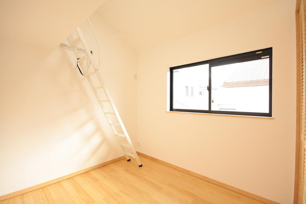 Non-living room. Bright room top gradient ceiling in the loft
