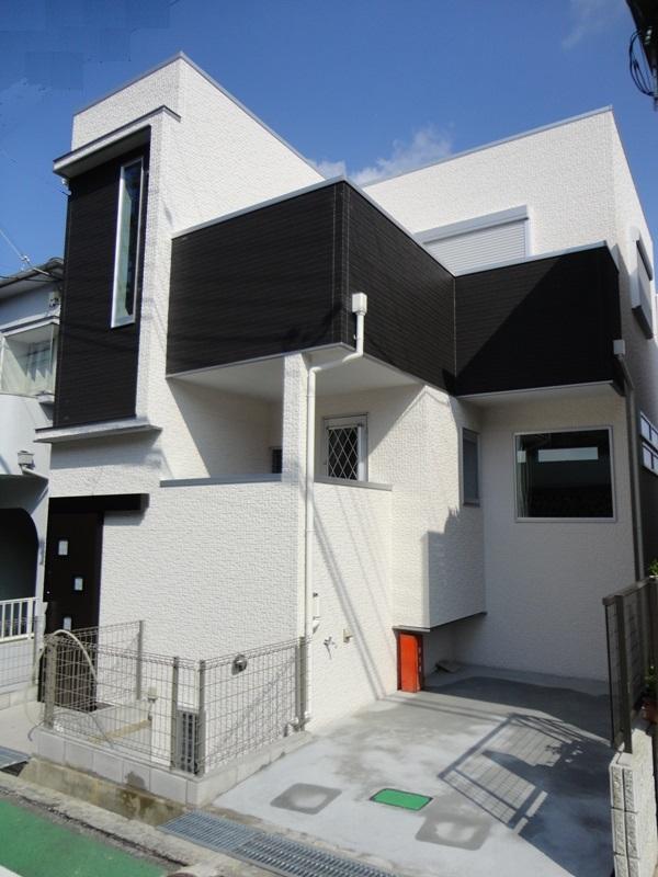 Local appearance photo. Local (11 May 2013) Shooting