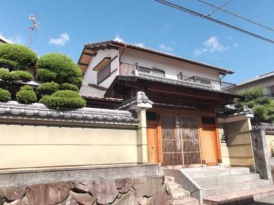 Local appearance photo. Building appearance