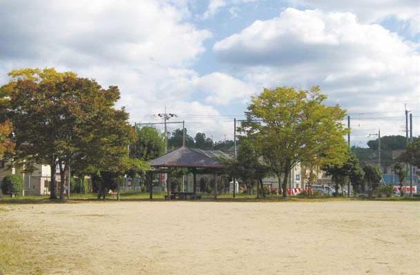 park. Sato upper reservoir park walk 1 minute