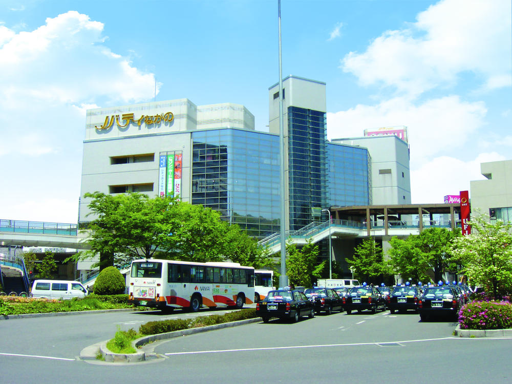 Shopping centre. Until Nobati Nagano 1642m super (Sanei) ・ Matsumotokiyoshi Co., Ltd. ・ Shimamura In addition to operating in the