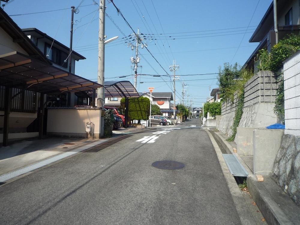 Local photos, including front road. Local (10 May 2013) Shooting