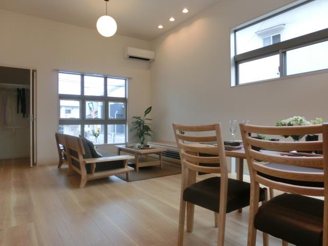 Building plan example (introspection photo). Kawachinagano model house (living)