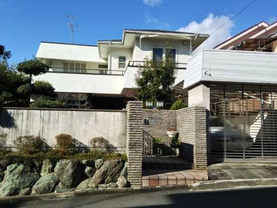 Local appearance photo. Appearance from the front