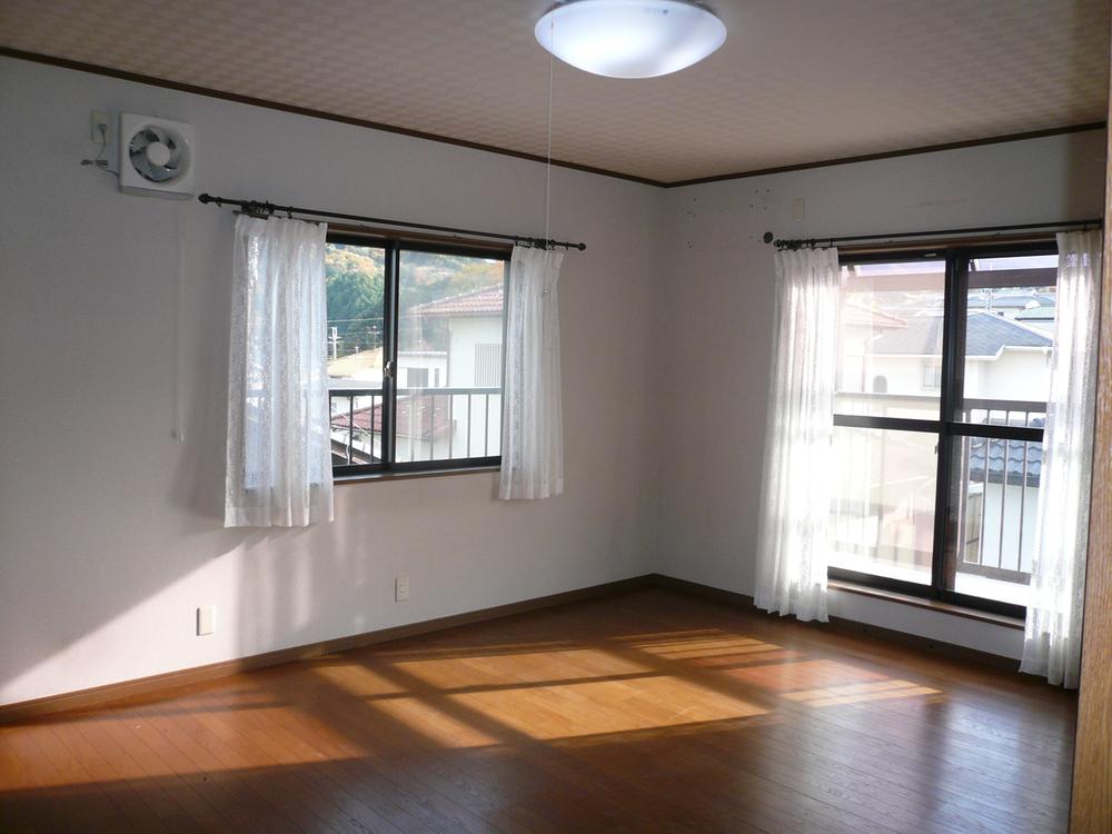 Non-living room. Indoor (11 May 2013) Shooting