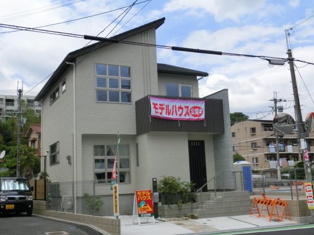 Local appearance photo. <No. 5 locations> local model house stay visit even on weekdays. Please feel free to contact us. From o'clock AM10 o'clock PM9