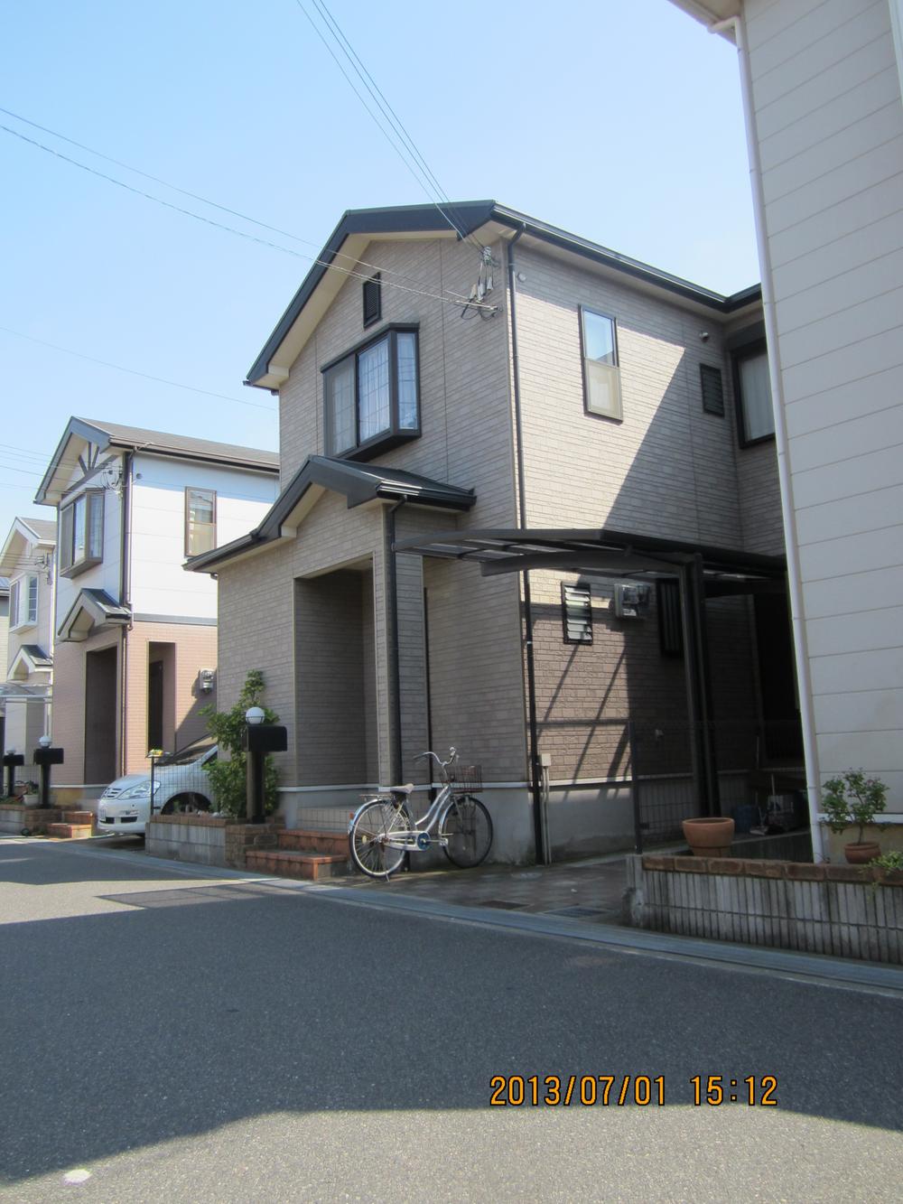 Local photos, including front road. Local (July 2013) Shooting