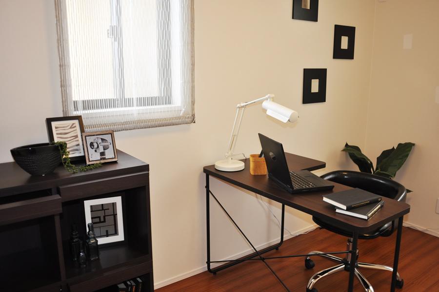 Non-living room. No. 1 destination local model house (taken by local)