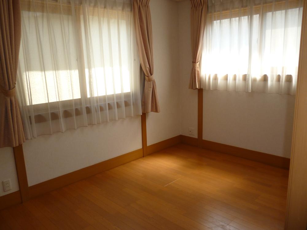 Non-living room. Room (May 2013) Shooting