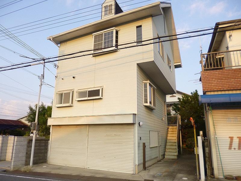 Local appearance photo. Separate building appearance