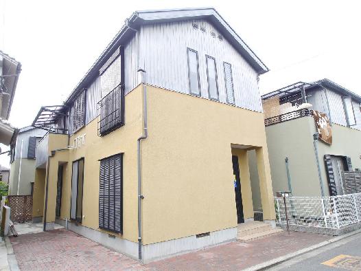 Local appearance photo. Local shooting