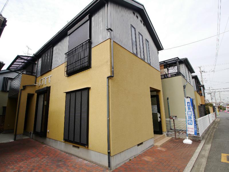 Local appearance photo. Local shooting