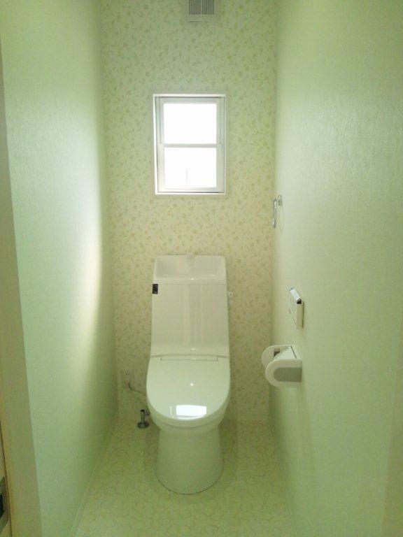 Toilet. Indoor (July 2013) Shooting