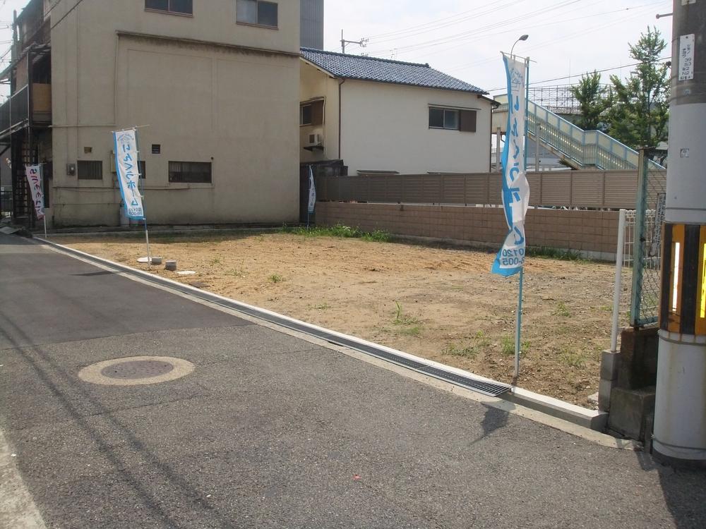 Local land photo. Both compartments both 36 square meters and spacious grounds