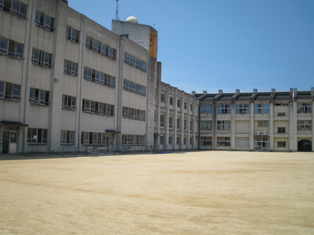 Primary school. Kishiwada Municipal Toko 680m up to elementary school (elementary school)