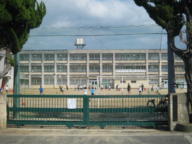 Primary school. Kishiwada until Municipal Yagi Elementary School (Elementary School) 577m