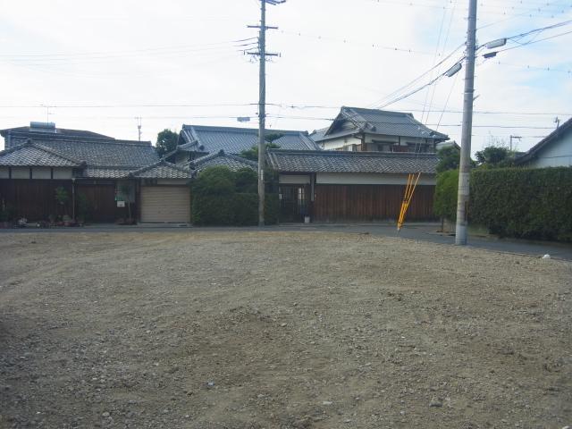 Local land photo. The entire road from the local.