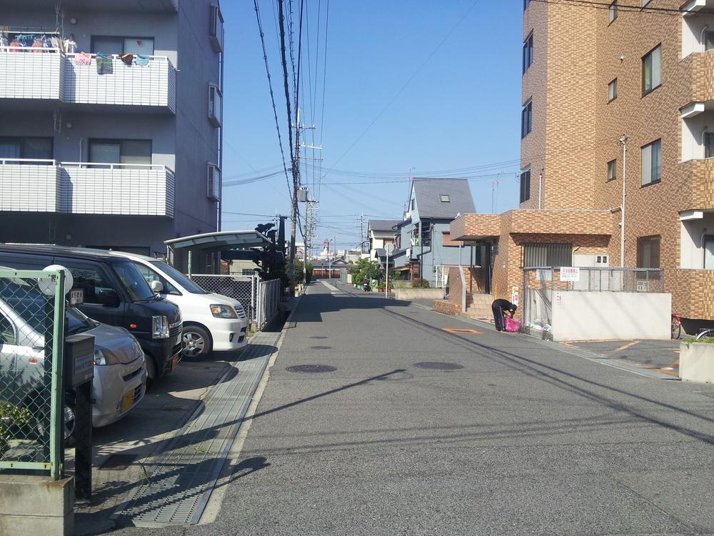 Local photos, including front road. Local (August 2013) Shooting