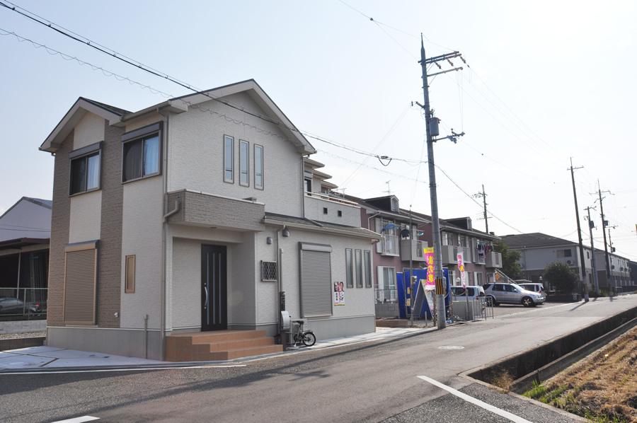 Local photos, including front road. (Shooting at local / 2013 November shooting)