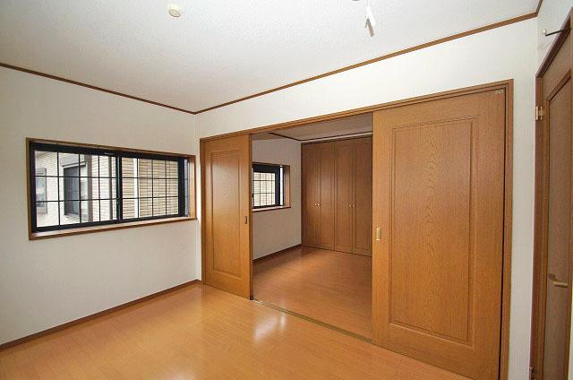 Non-living room. 2 Kaiyoshitsu