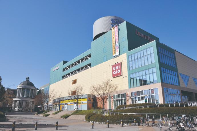 Supermarket. Izumiya 850m to west Kishiwada shop