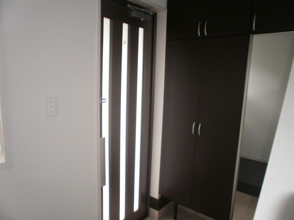 Entrance. Local (January 2014) Shooting