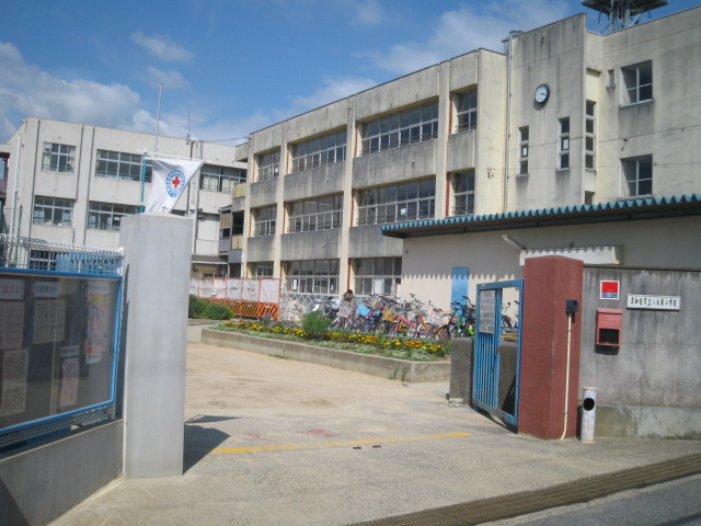 Primary school. Kishiwada until Municipal Minami Yagi Elementary School (elementary school) 1262m