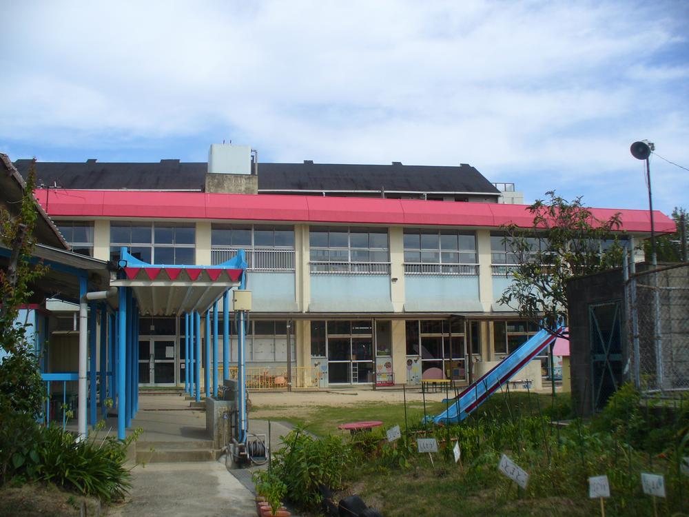 kindergarten ・ Nursery. Kishiwada 640m to stand Omiya kindergarten