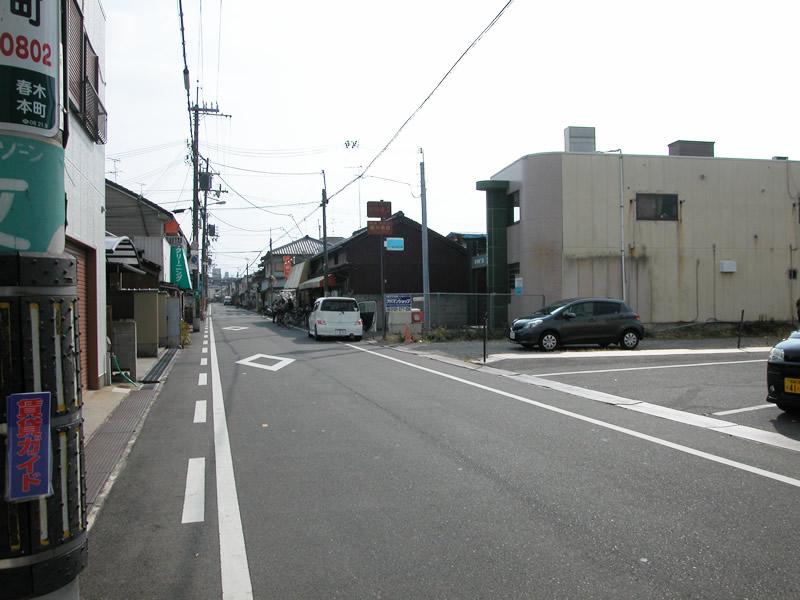 Local photos, including front road. Shooting on site