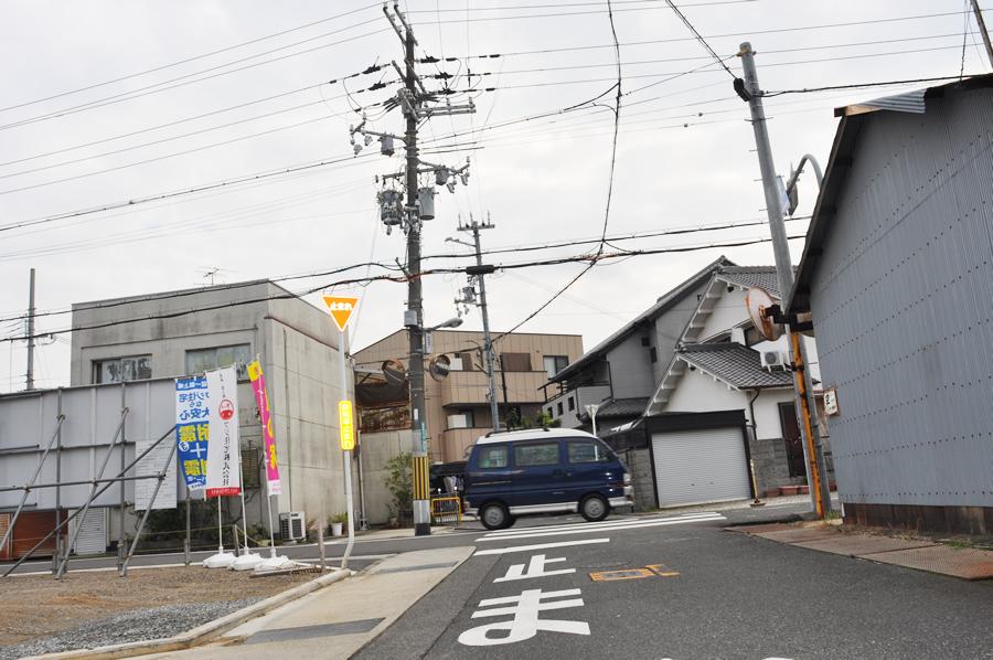 Local photos, including front road. (Shooting at local / 2013 November shooting)