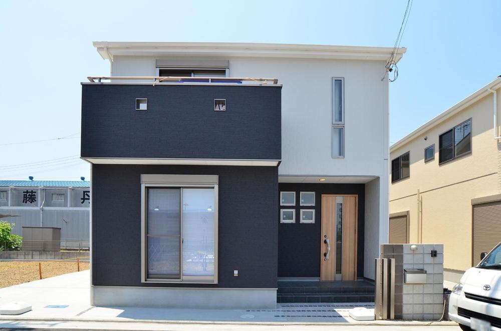 Same specifications photos (appearance). Example of construction (same specifications)