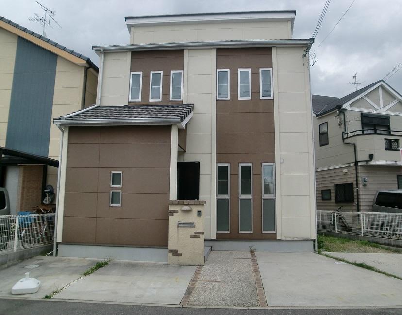 Local appearance photo. Ordinary car two possible parking ・ 2008 Built