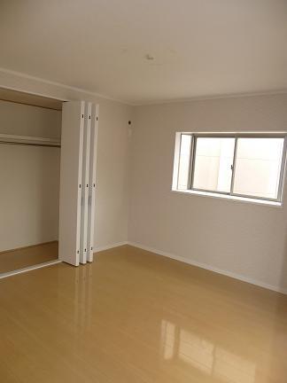 Non-living room. Local (May 2013) Shooting