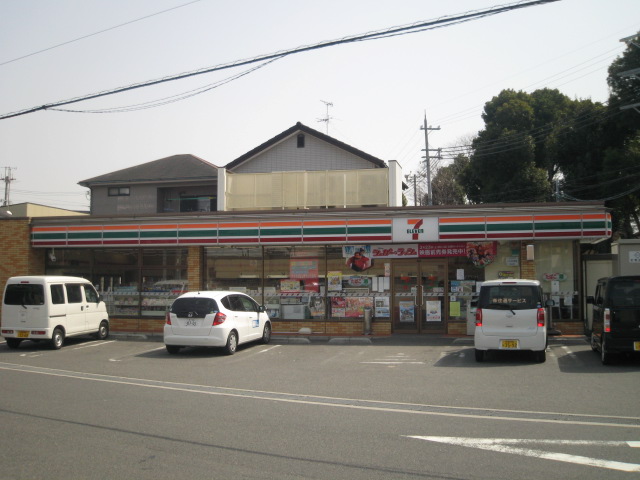 Convenience store. 949m to Seven-Eleven Kishiwada Hachiman-cho store (convenience store)