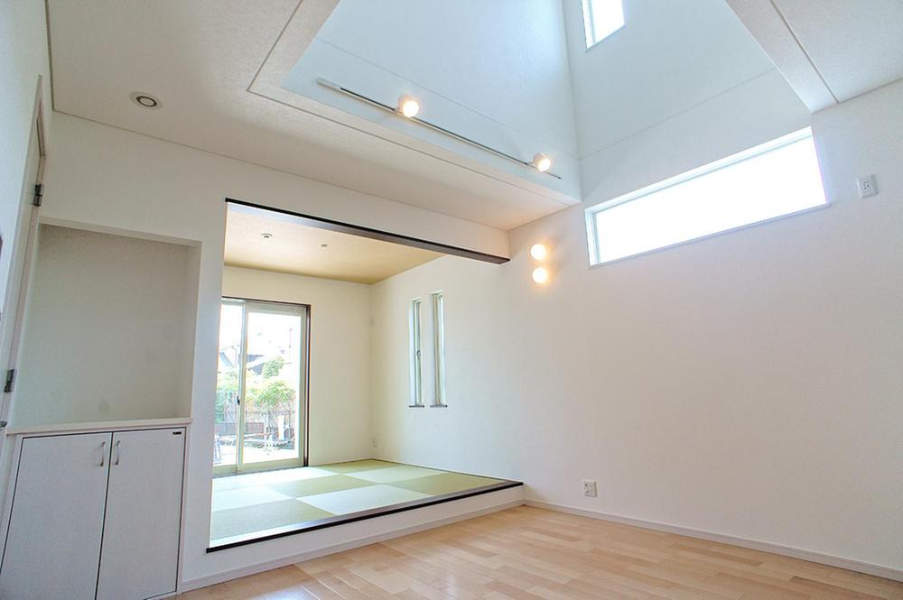 Same specifications photos (Other introspection). Our example of construction (interior)