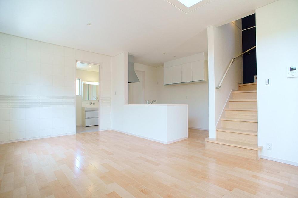 Same specifications photos (Other introspection). Our example of construction (interior)