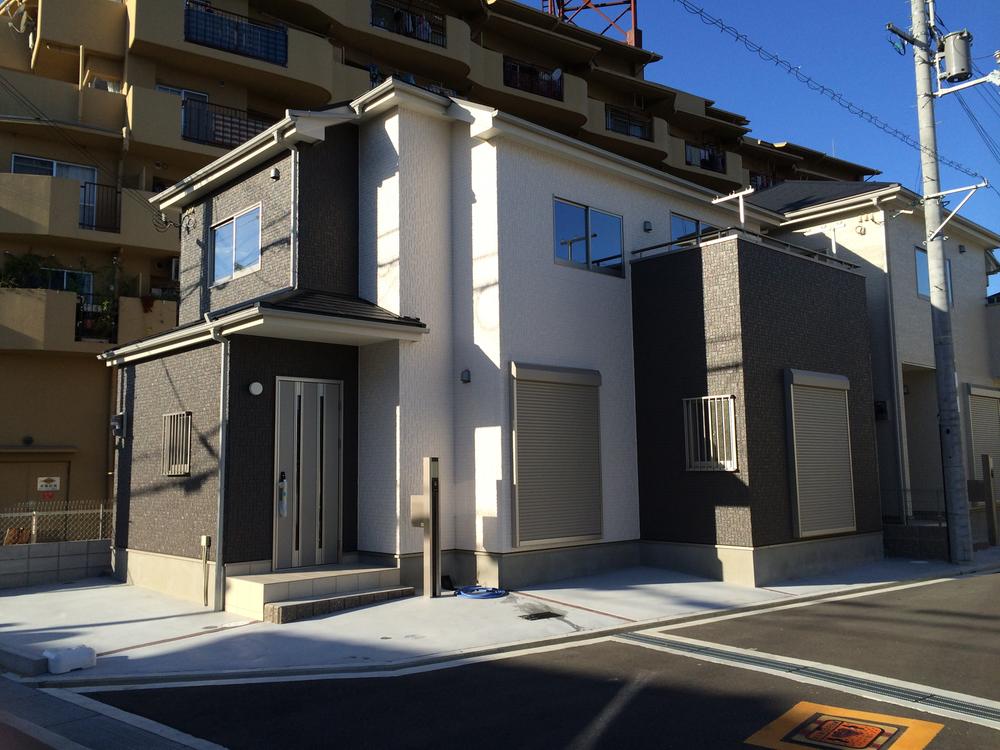 Local appearance photo