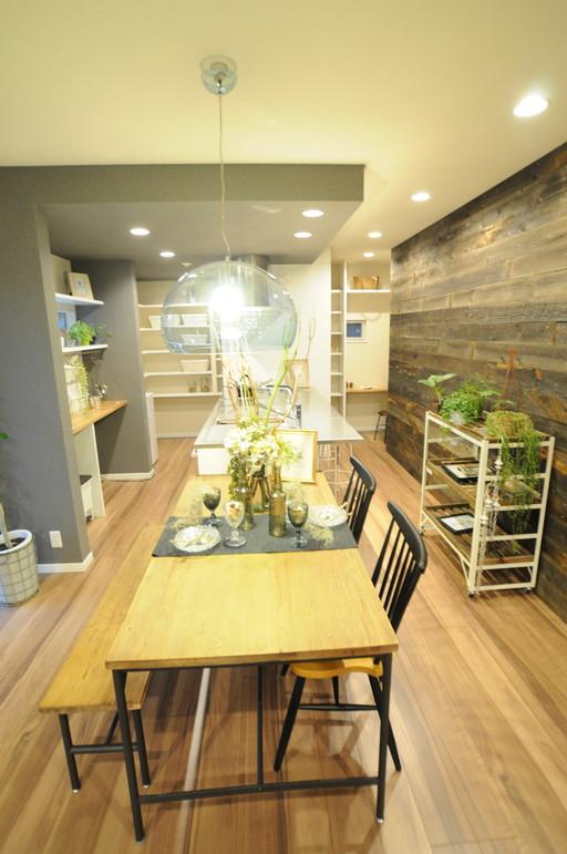 Building plan example (introspection photo). Dining from the production kitchen, Because the flow line are connected with a single to the living space, The spacious space with depth. Model house