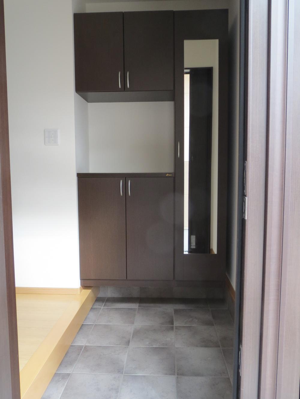 Entrance. Local (11 May 2013) Shooting