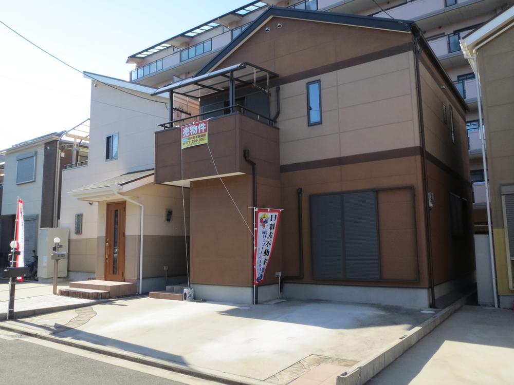 Local appearance photo. Local (11 May 2013) Shooting