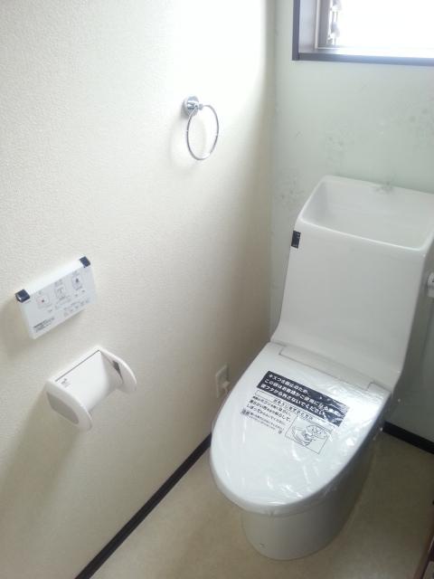 Toilet. Indoor (July 2013) Shooting