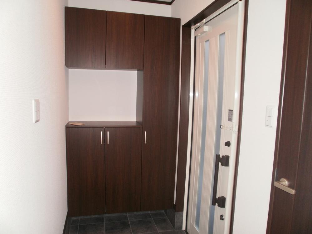 Entrance. Local (January 2013) Shooting