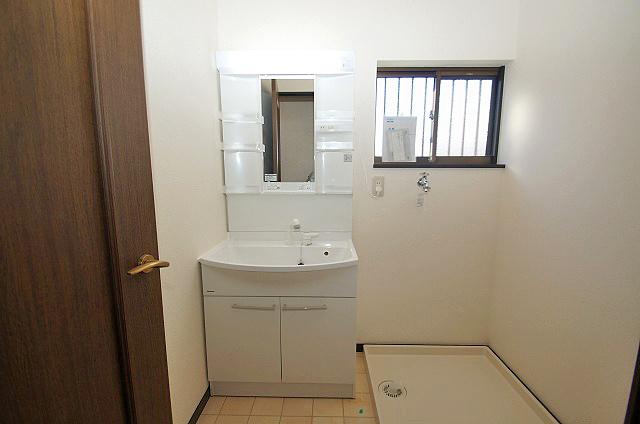 Wash basin, toilet. cross ・ Floor CF re-covering