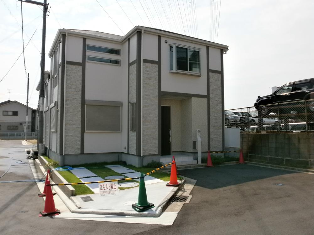 Local appearance photo