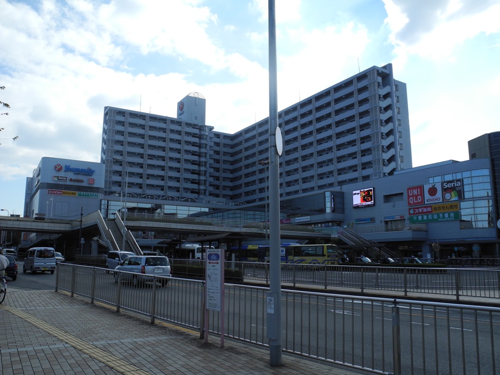 Shopping centre. Dream 498m until sanity Matsubara (shopping center)