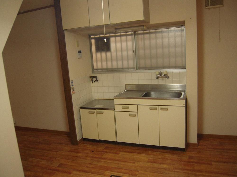 Kitchen. Room (May 2013) Shooting